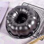 Forma Antiaderente de Pudim e Bolo com Furo Central Tipo Bundt