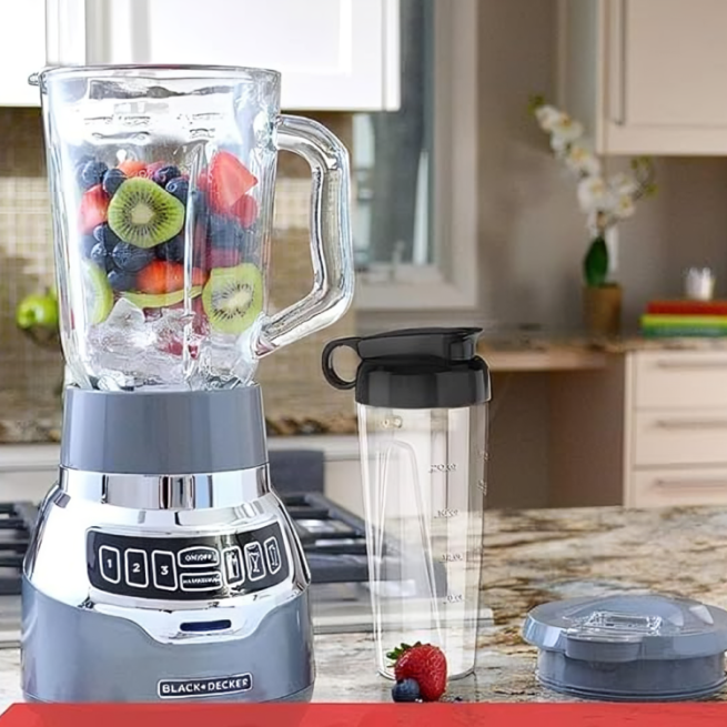 Liquidificador digital BLACK + DECKER PowerCrush com tecnologia silenciosa, aço inoxidável